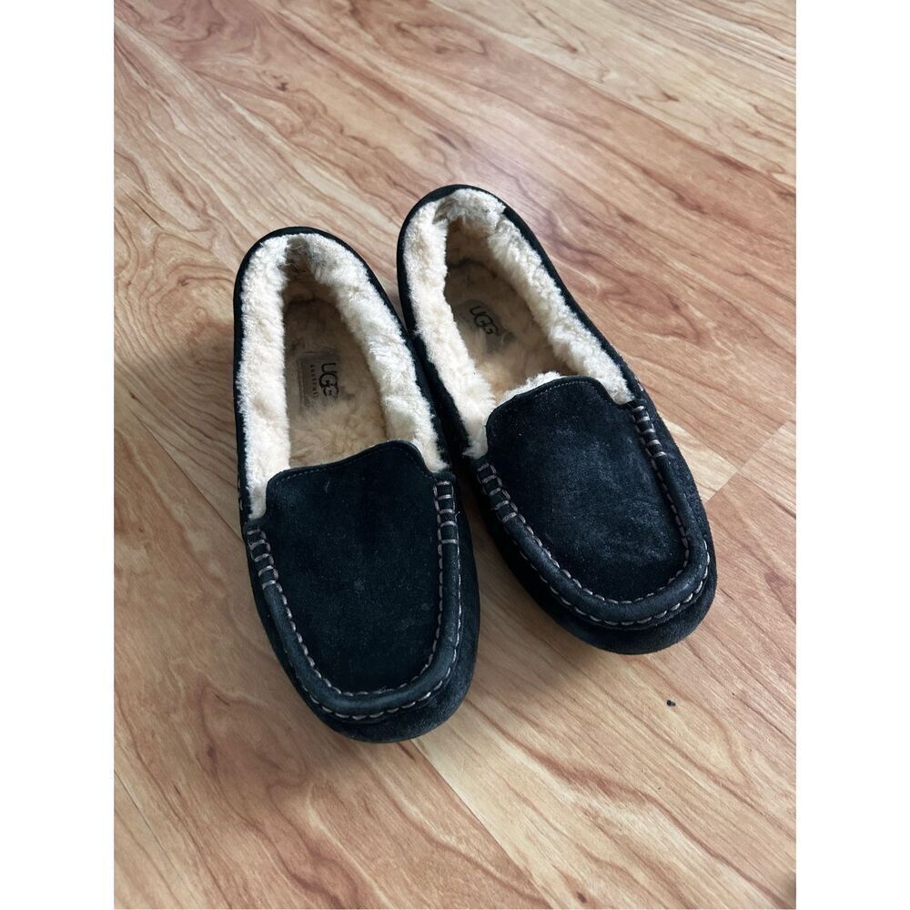 UGG Womens Ansley Black Moccasin Slippers Size 6 Uggs